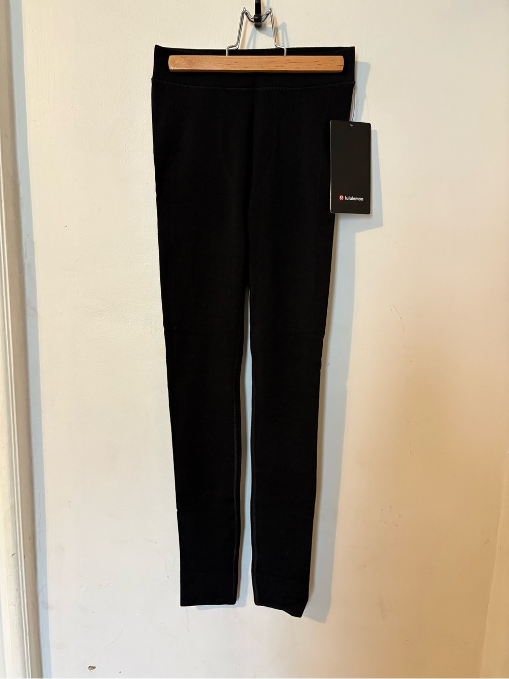 Black Lululemon Seamless Base Layer Tight 27” (Men’s XS)